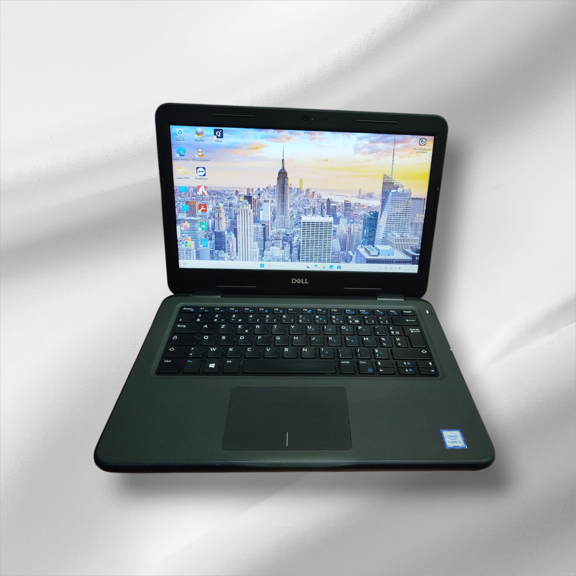 DELL LATITUDE 3310 - Intel Core I5  8ème GEN- 1.6 GHz - 256 Go SSD - 8 Go RAM - 13.3"