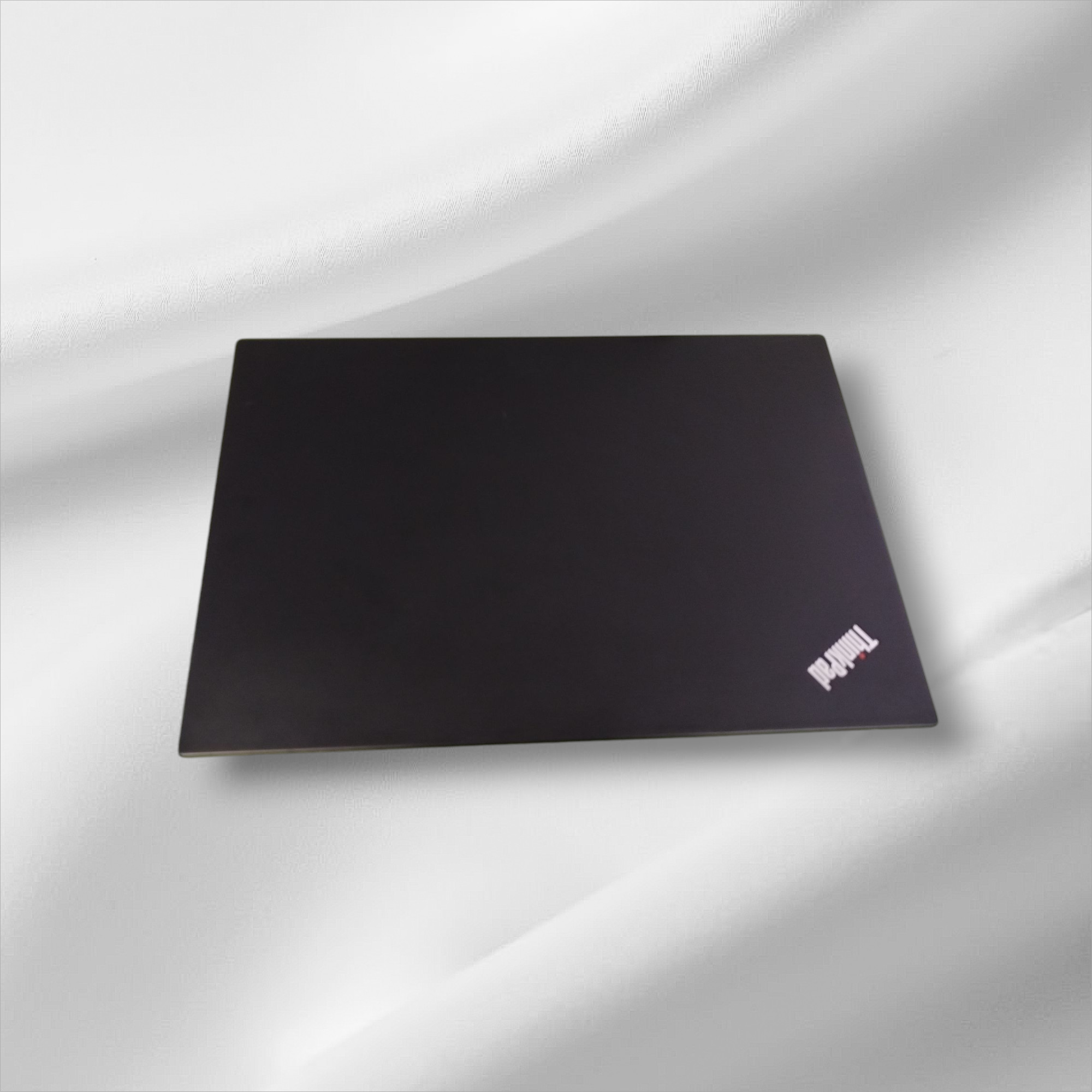 LENOVO T495 S - AMD RYZEN 5 PRO - 2.1 GHz - 256 Go SSD - 8 Go RAM - 14"