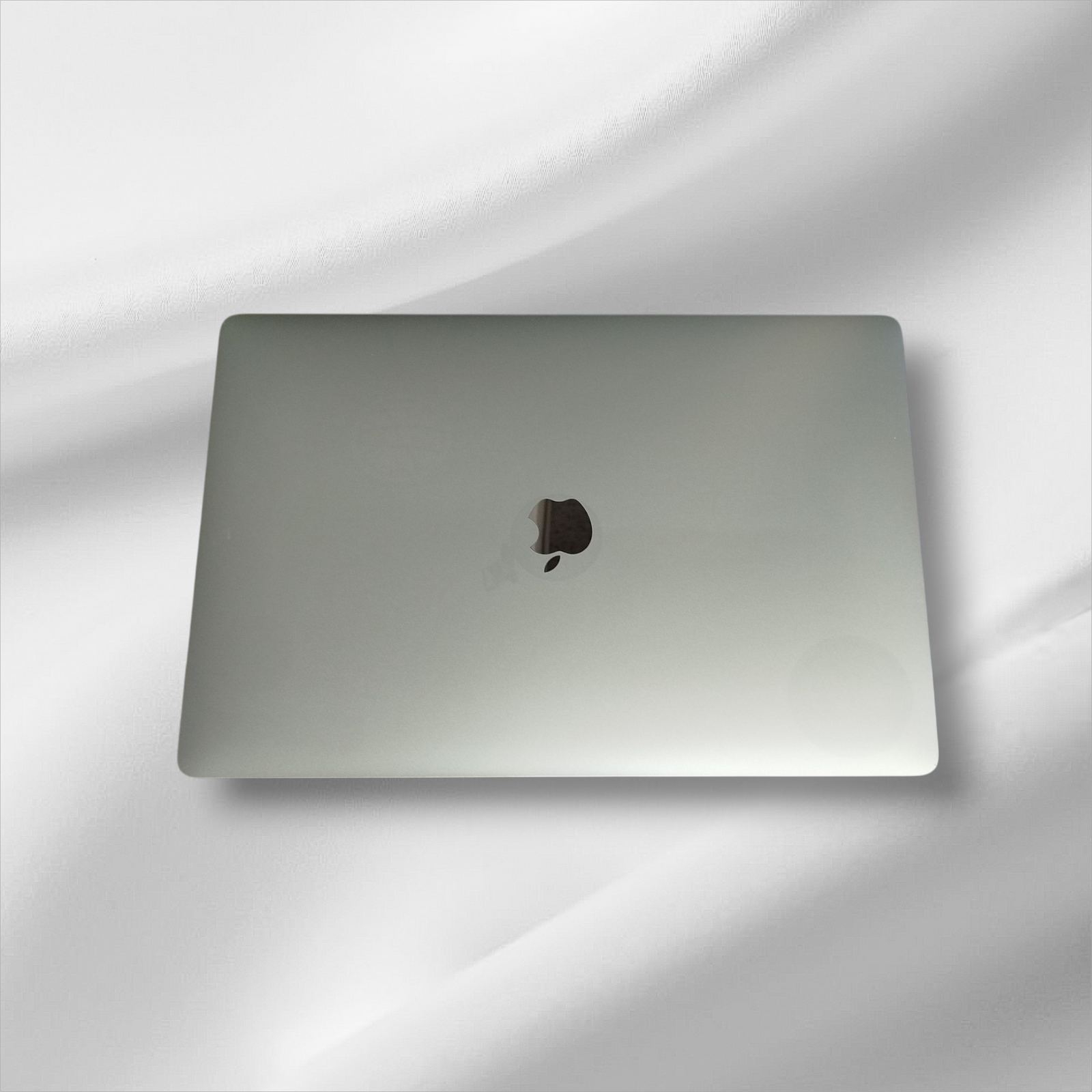 MacBook Pro 16 POUCES  Retina 2019 - Core i9 - 2.4 GHz - 512 Go M2 SATA - 32 Go RAM