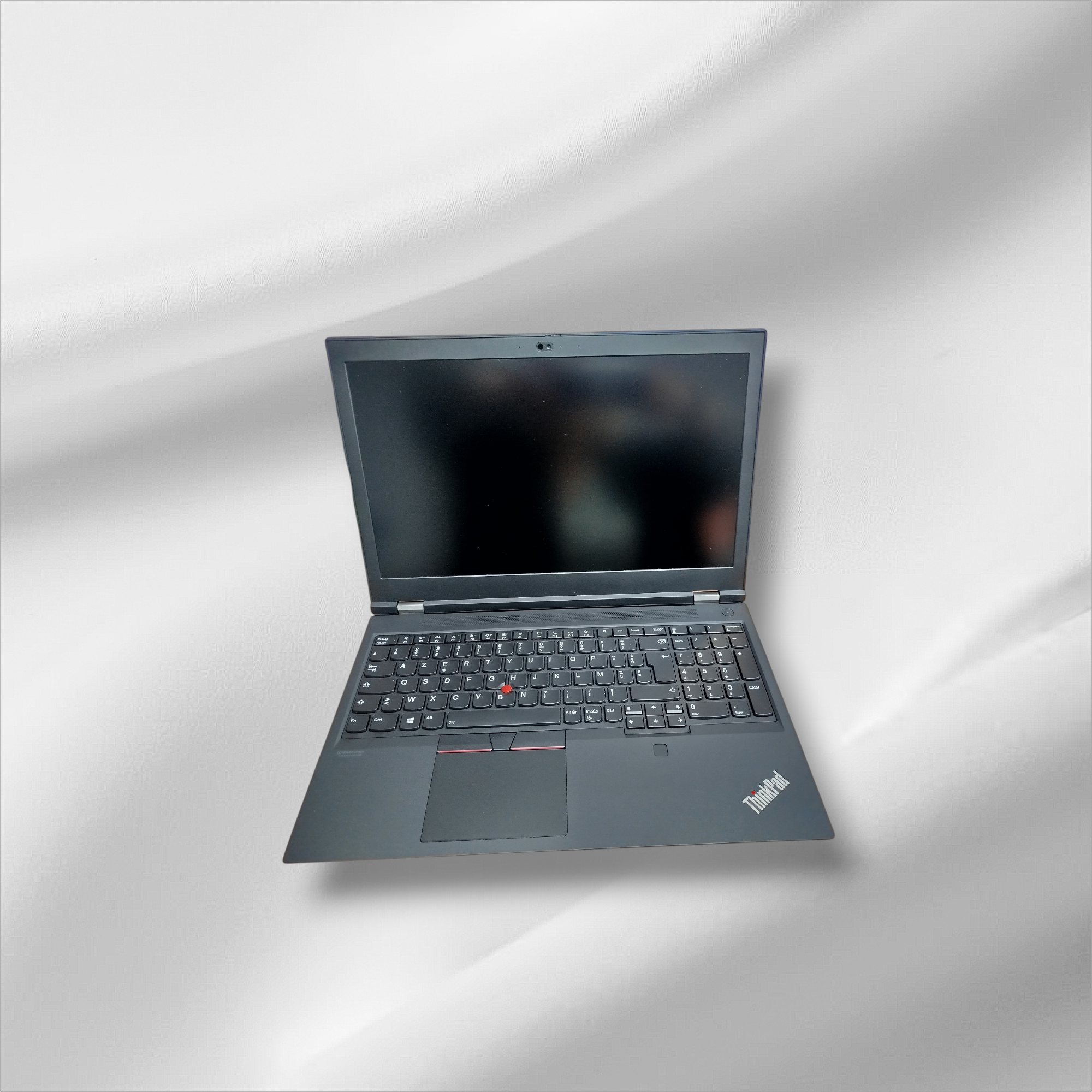 LENOVO P15 G2- Core i7 11ème Gén - 2,5 GHz - 512 Go SSD - 32 Go RAM - 15,6" - NVIDIA T1200 4 Go + INTEL UHD GRAPH 630 128 Mo