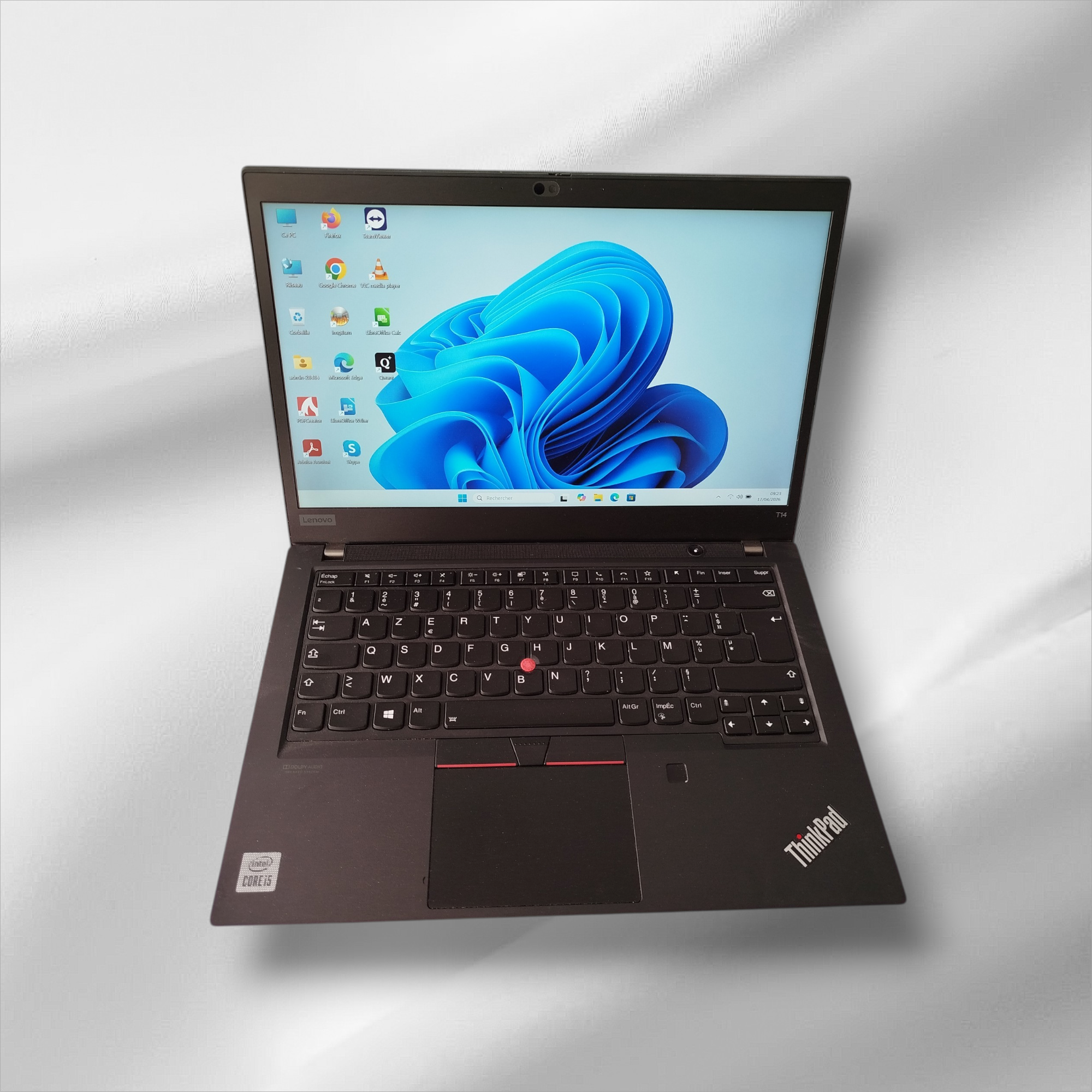 LENOVO T490 - Core i5 8th Gen - 1.6 GHz - 256 GB M2 SATA - 16 GB RAM - 14"